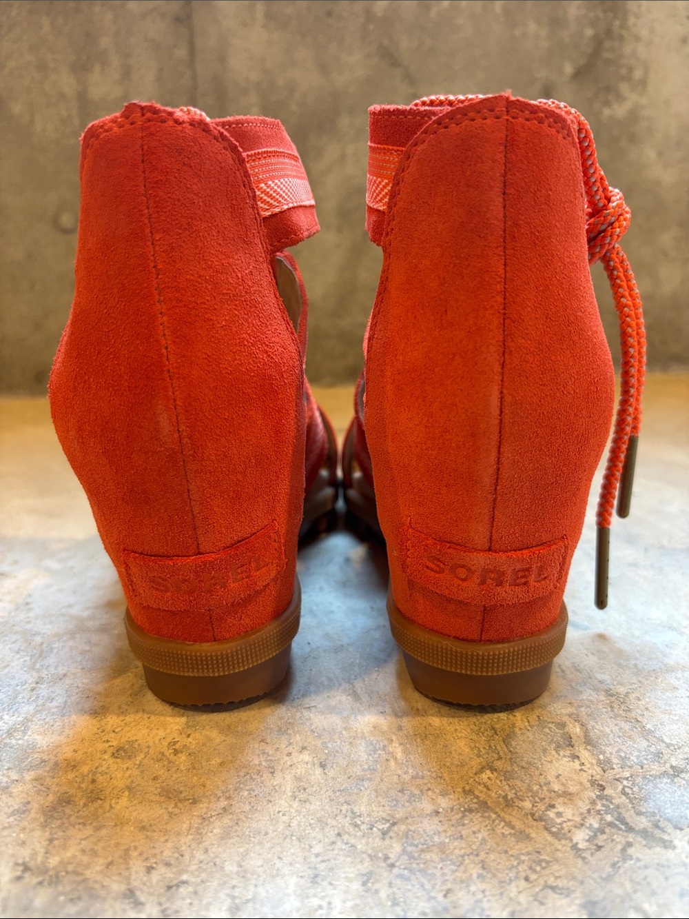 Sorel Women’s Bright Orange Strappy Sandals - Picture 8 of 9
